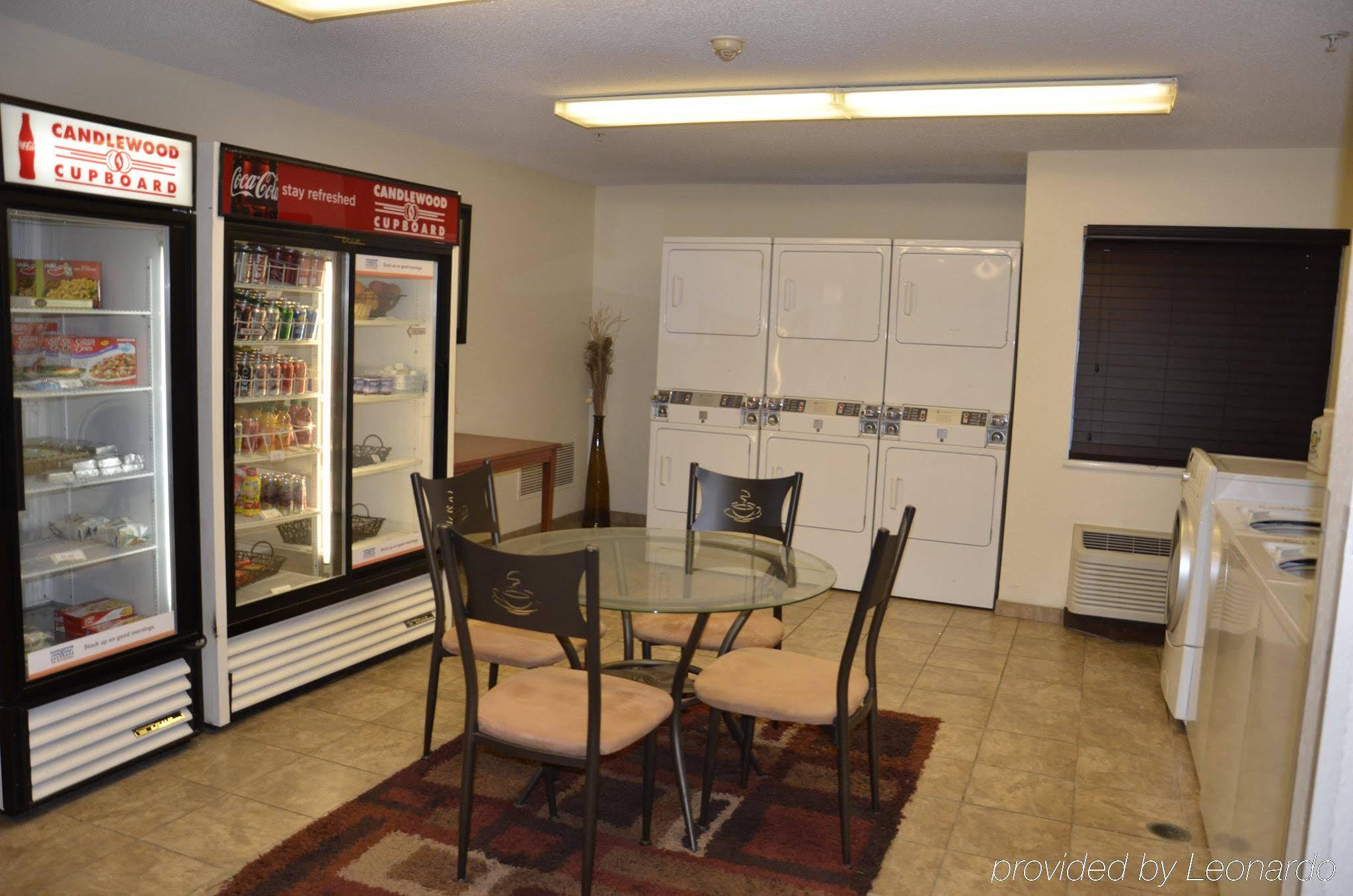 Sonesta Simply Suites Detroit Warren Exteriör bild