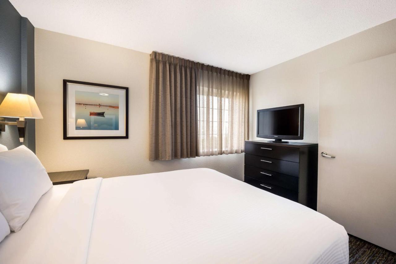 Sonesta Simply Suites Detroit Warren Exteriör bild