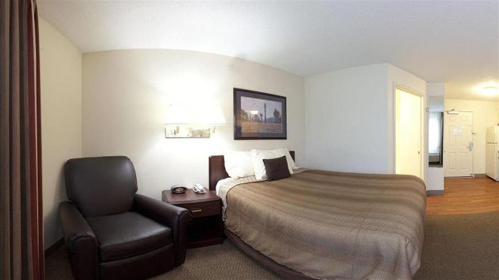 Sonesta Simply Suites Detroit Warren Exteriör bild